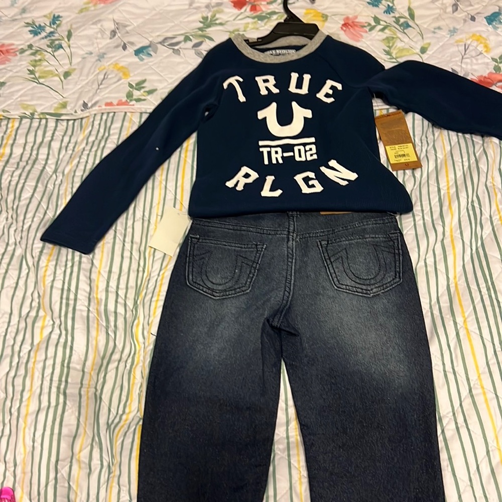 True Religion, 2pc set kids size 5